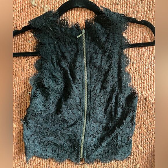 Zara black crop lace top with zipper back size medium - Picture 4 of 4
